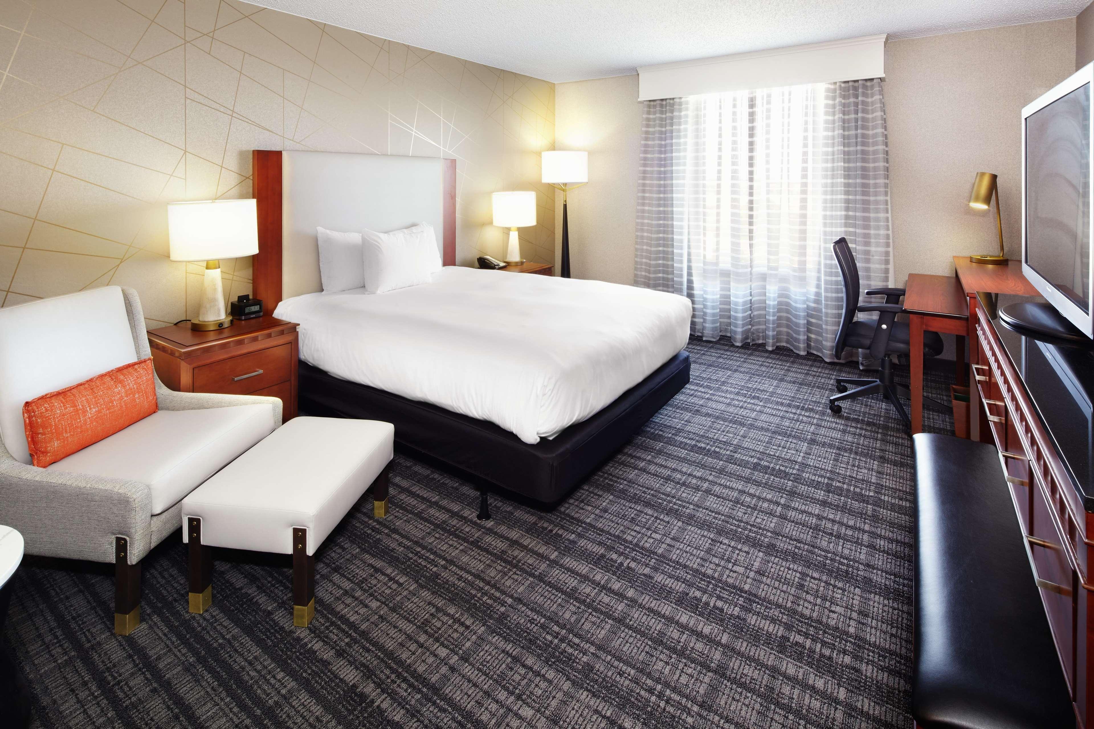 Doubletree By Hilton Dallas Near The Galleria Addison Exterior photo