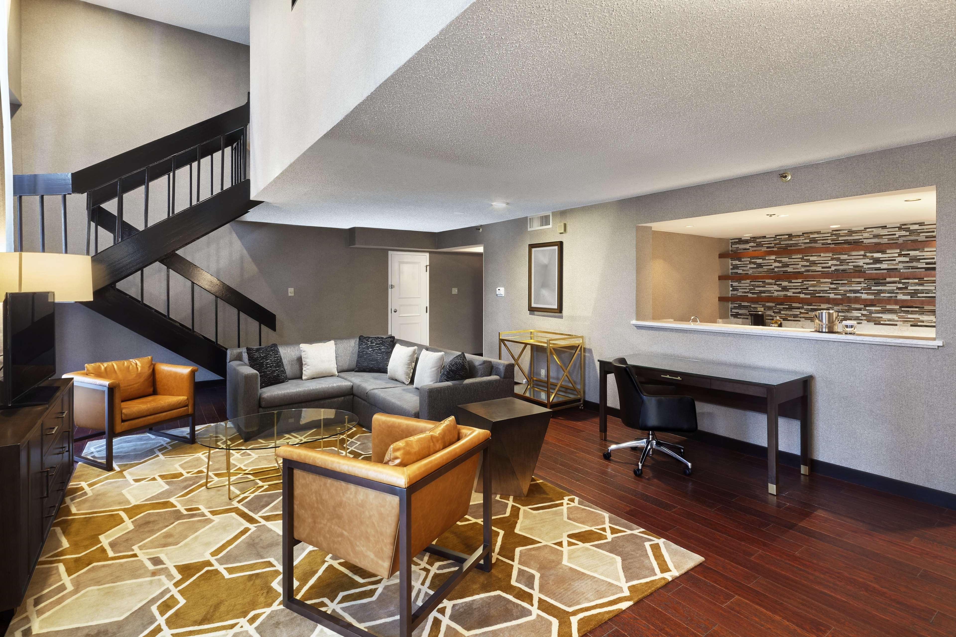 Doubletree By Hilton Dallas Near The Galleria Addison Exterior photo