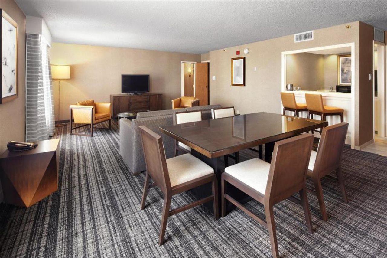 Doubletree By Hilton Dallas Near The Galleria Addison Exterior photo